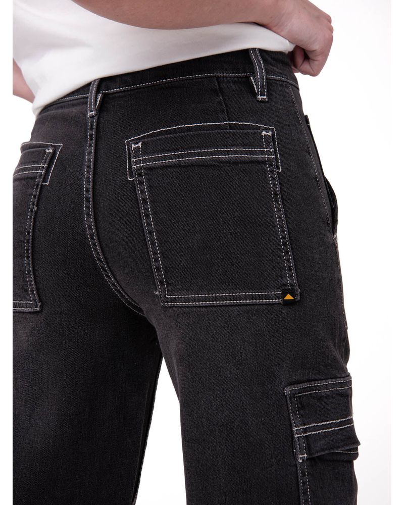 Pantalón Denim Relaxed Cargo Mujer-1777924920684